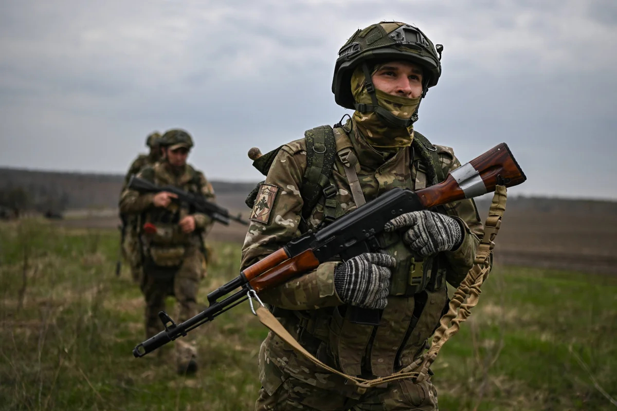 Российские военнослужащие в Курской области, 17 апреля 2025 года. Фото: Сергей Бобылёв / Спутник / Imago Images / Scanpix / LETA