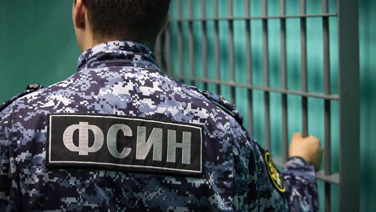 «Фонтанка»: в одной из петербургских колонии решили сжечь все зарубежные книги