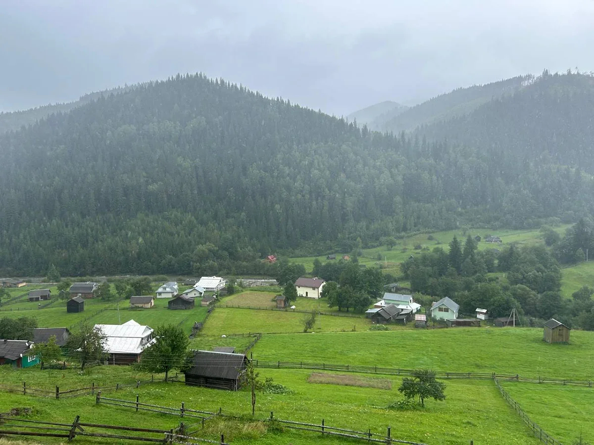 The village of Zelene, in western Ukraine. Photo: Dmytro Durnev for Novaya Gazeta Europe