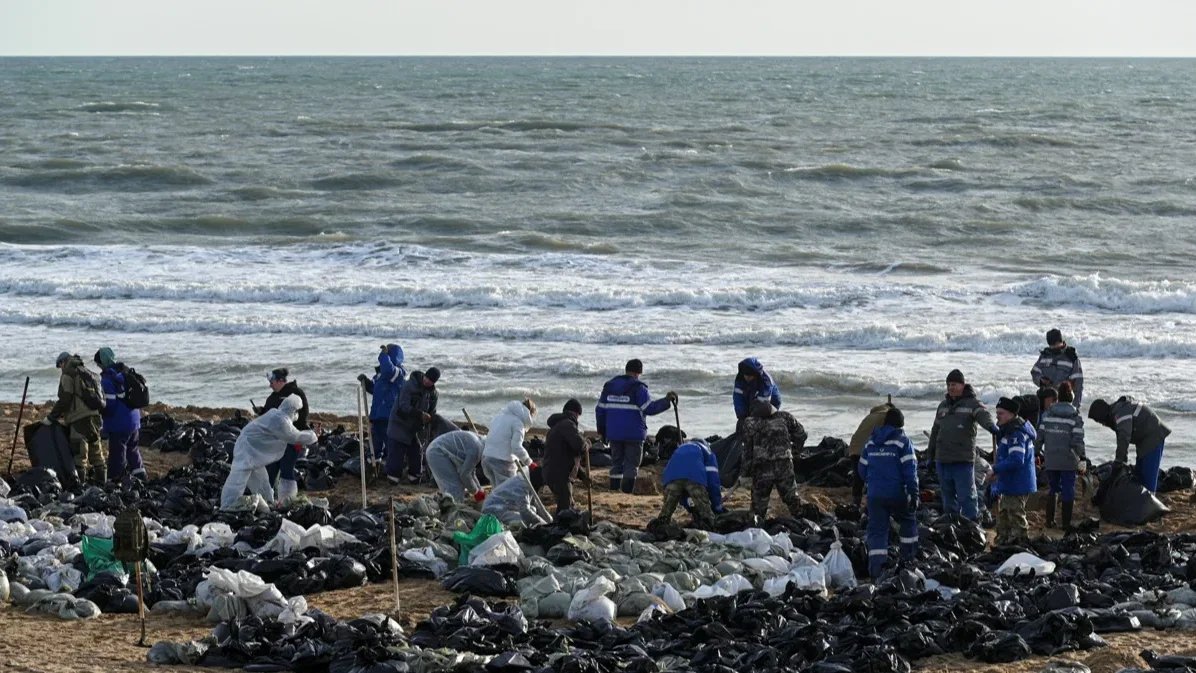 Black Sea oil spill Russia’s ‘most serious’ 21st century environmental disaster, says expert