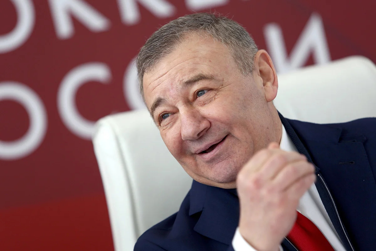 Бизнесмен Аркадий Ротенберг во время отчетно-выборной конференции Федерации хоккея России (ФХР), 12 апреля 2018 года . Фото: Кирилл Зыков / Агентство «Москва»