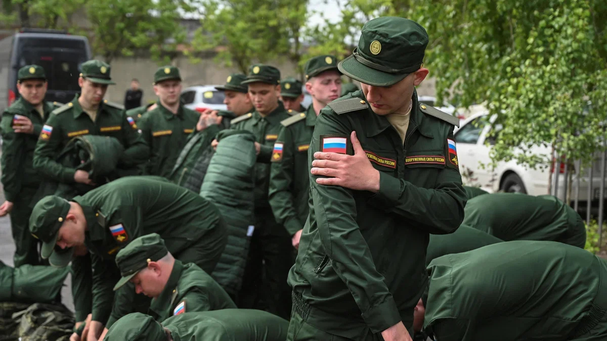 Conscripts prepare to be sent to their units from a conscription office, Bataysk, Rostov region, 16 May 2024. Photo: Sergey Pivovarov / Reuters / Scanpix / LETA