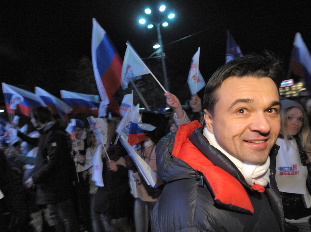 Андрей Воробьев во время митинга сторонников «Единой России» в Москве, 6 декабря 2011 года. Фото: Дмитрий Лебедев / Коммерсантъ / Sipa USA / Vida Press