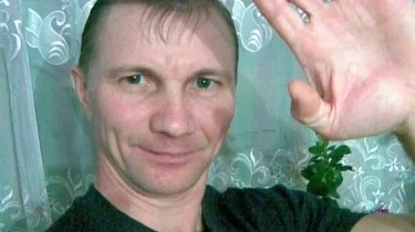 «ОВД-Инфо»: Алексея Москалева, сбежавшего перед приговором по делу о «дискредитации» армии, экстрадировали из Беларуси в Россию