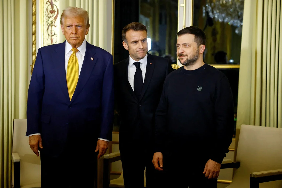 Donald Trump and Volodymyr Zelensky meet in Paris at talks hosted by French President Emmanuel Macron, 7 December 2024. Photo: Sarah Meyssonnier / EPA