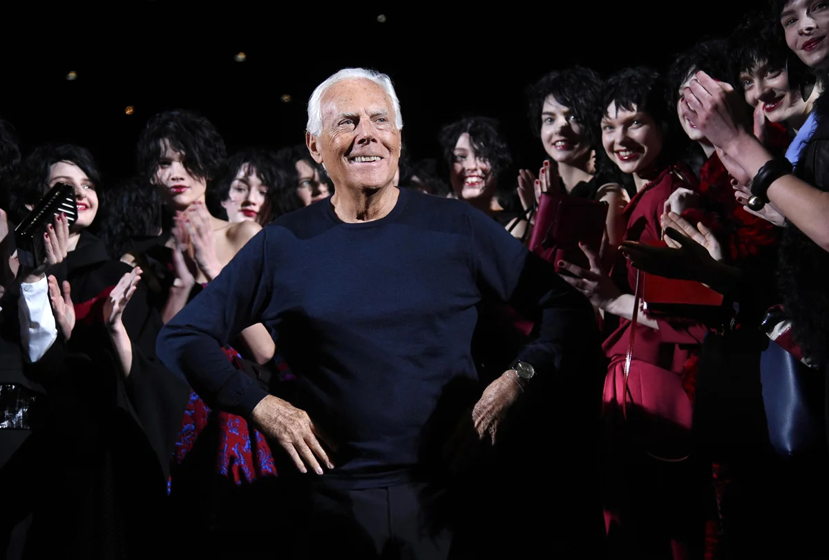 Джорджо Армани после показа коллекции Emporio Armani в Милане, Италия, 27 февраля 2015 года. Фото: Daniel Dal Zennaro / EPA