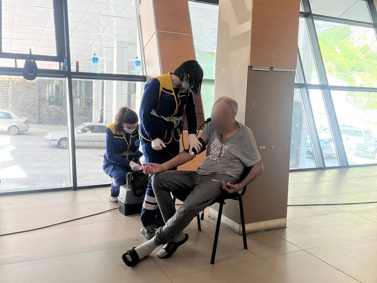Фото, переданные «Новой-Европа» украинцами, застрявшими на КПП Верхний Ларс