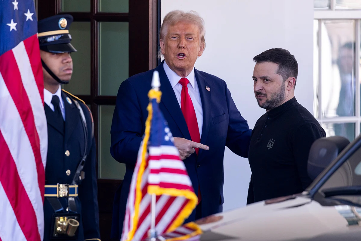 Президент США Дональд Трамп и президент Украины Владимир Зеленский у Белого дома в Вашингтоне, округ Колумбия, США, 28 февраля 2025 года. Фото: Shawn Thew / EPA-EFE